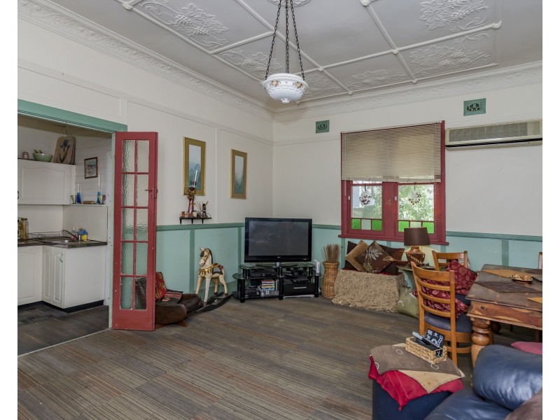 43 Clyde Street, Stockton NSW 2295