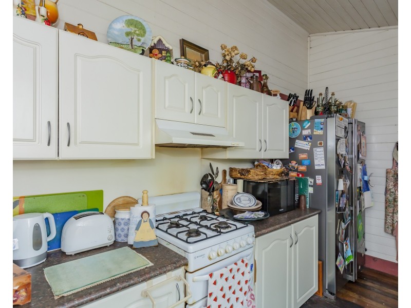 43 Clyde Street, Stockton NSW 2295