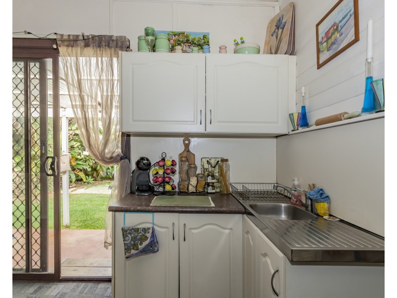 43 Clyde Street, Stockton NSW 2295