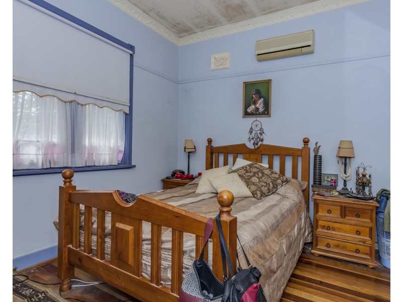 43 Clyde Street, Stockton NSW 2295