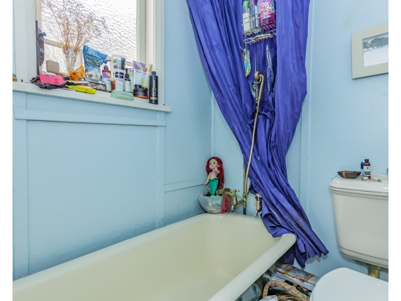 43 Clyde Street, Stockton NSW 2295