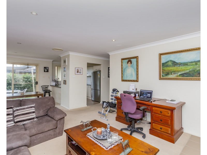 2/25 Oak Circuit, Raymond Terrace NSW 2324