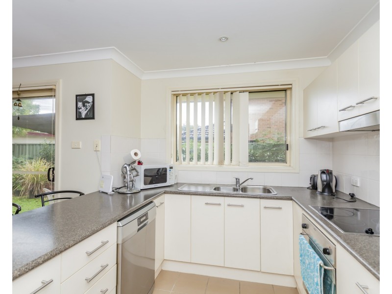 2/25 Oak Circuit, Raymond Terrace NSW 2324