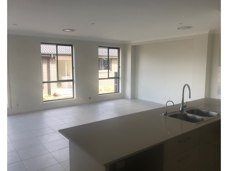 49 Sandpiper Circuit, Aberglasslyn NSW 2320