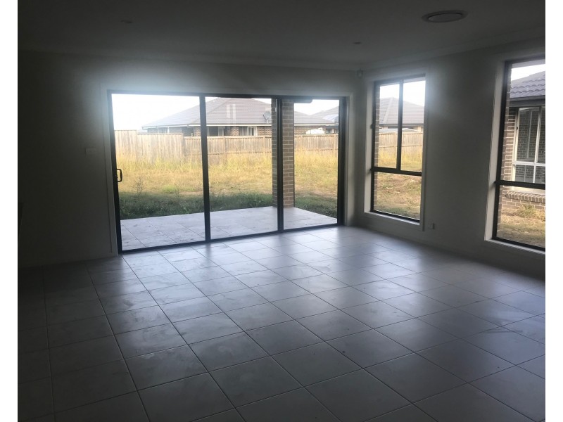 49 Sandpiper Circuit, Aberglasslyn NSW 2320