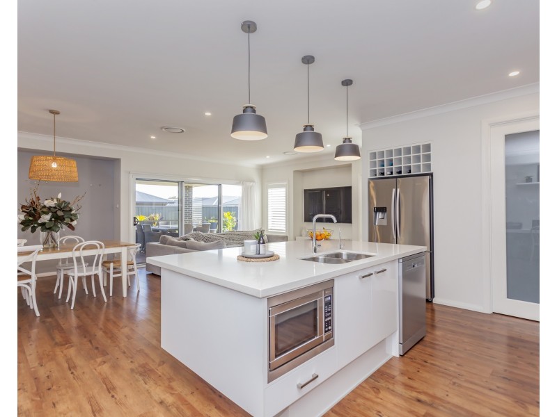 51 Norfolk Street, Fern Bay NSW 2295