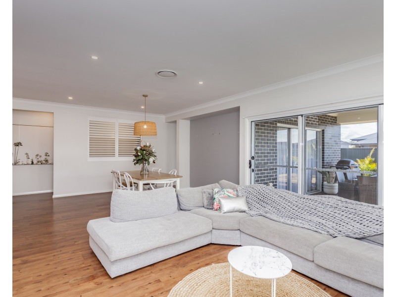 51 Norfolk Street, Fern Bay NSW 2295