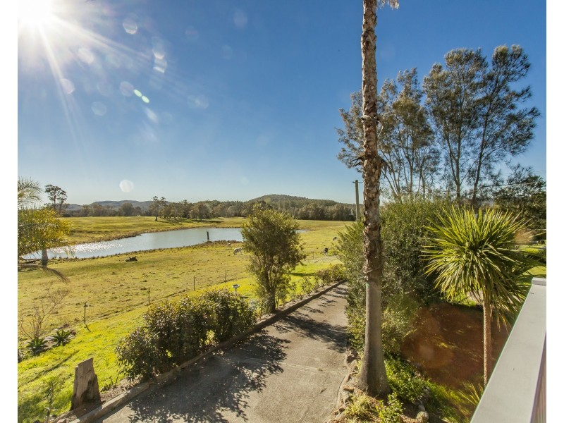 16 Still Street, Seaham NSW 2324