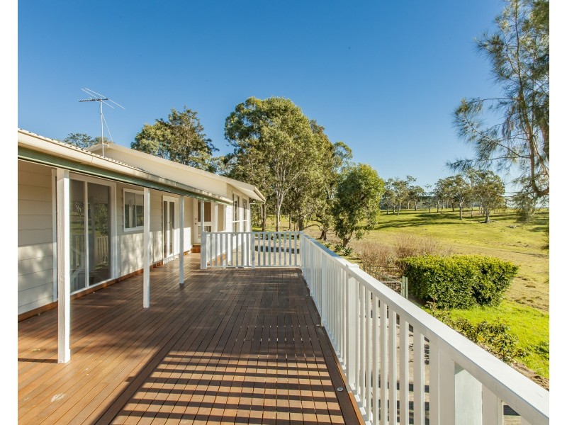 16 Still Street, Seaham NSW 2324