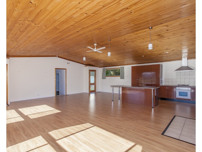 16 Still Street, Seaham NSW 2324