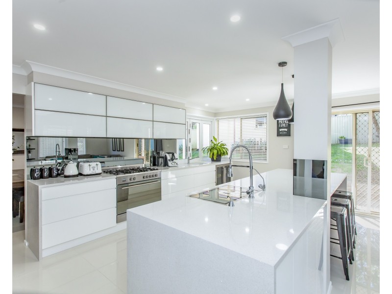 13 Tristania Court, Thornton NSW 2322