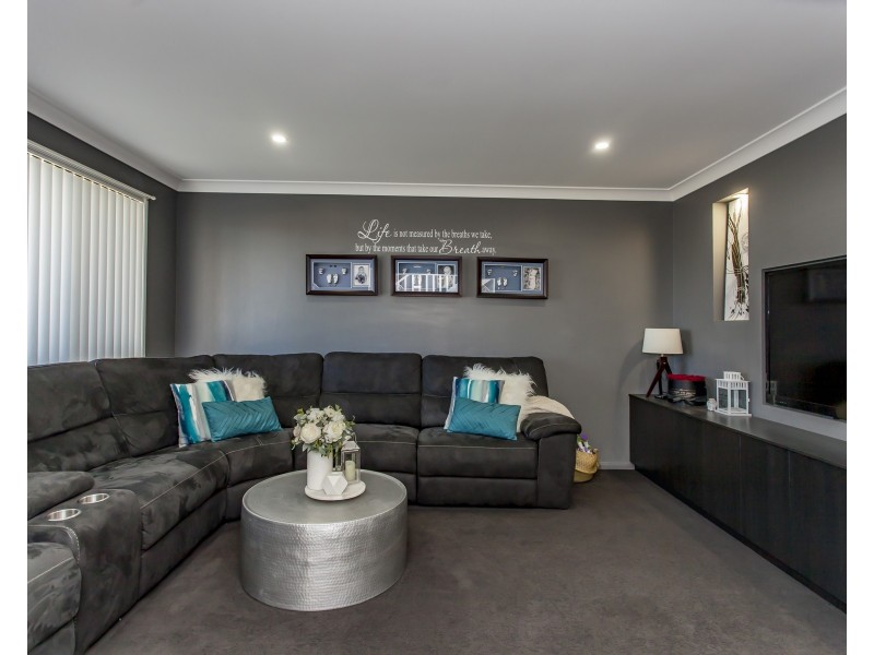 13 Tristania Court, Thornton NSW 2322