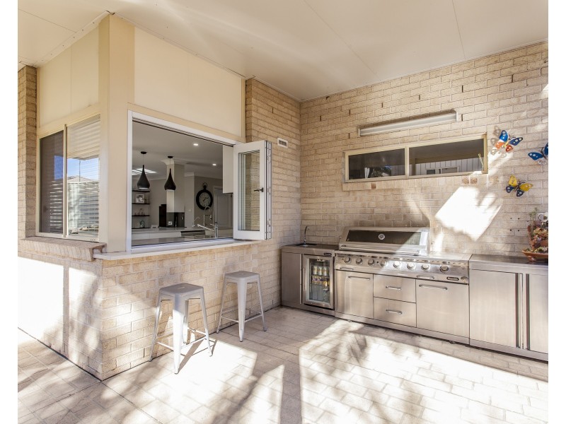 13 Tristania Court, Thornton NSW 2322