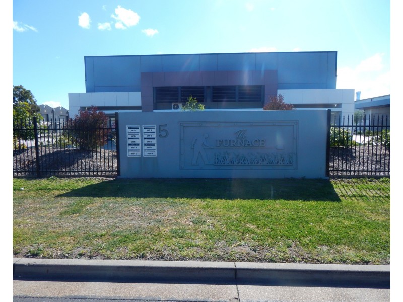 2/5 Frost Drive, Mayfield West NSW 2304