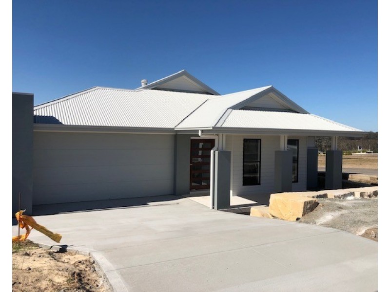 105 Tooze Circuit, North Rothbury NSW 2335