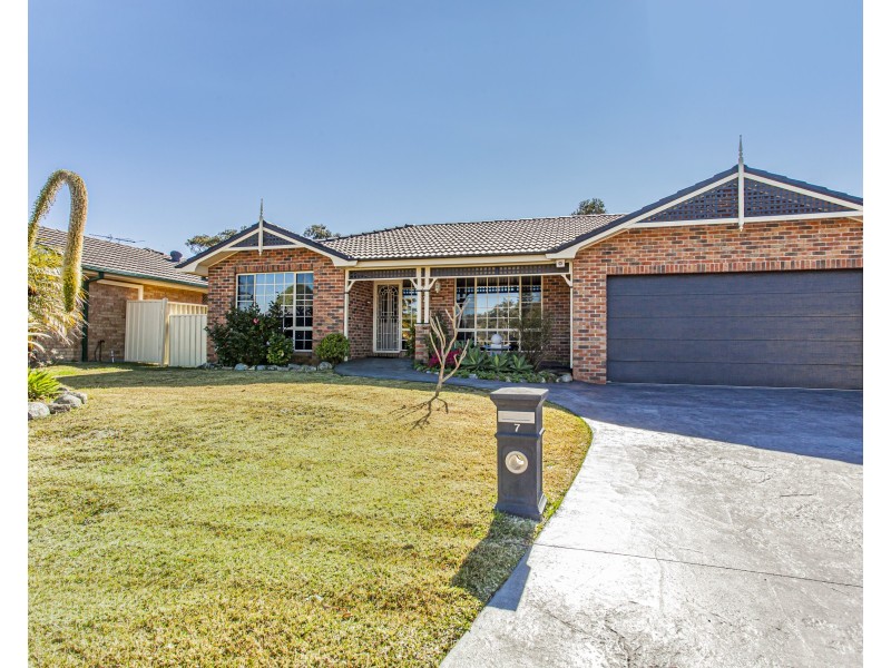 7 Hollydeen Avenue, Raymond Terrace NSW 2324