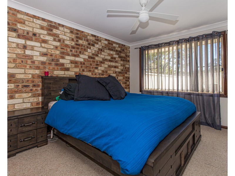 2/42 Benjamin Lee Drive, Raymond Terrace NSW 2324