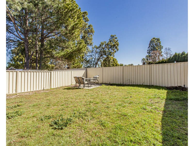 2/42 Benjamin Lee Drive, Raymond Terrace NSW 2324