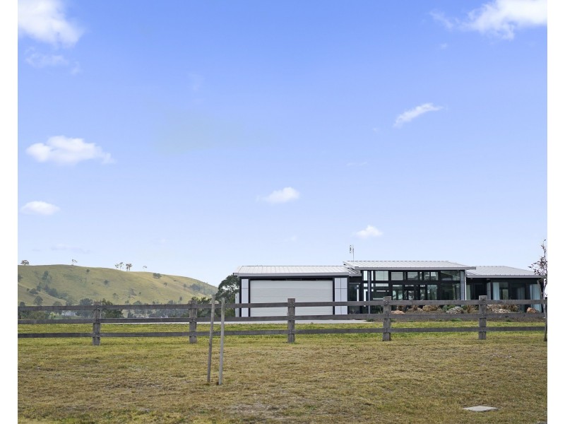 11 Waterview Road, Clarence Town NSW 2321