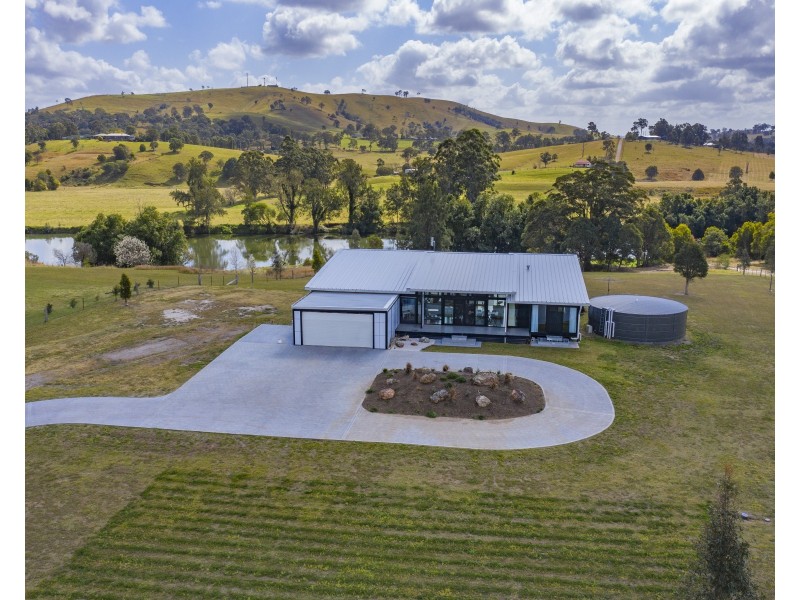 11 Waterview Road, Clarence Town NSW 2321