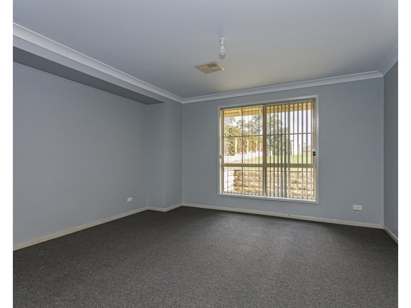 9 Centenary Close, Bolwarra Heights NSW 2320
