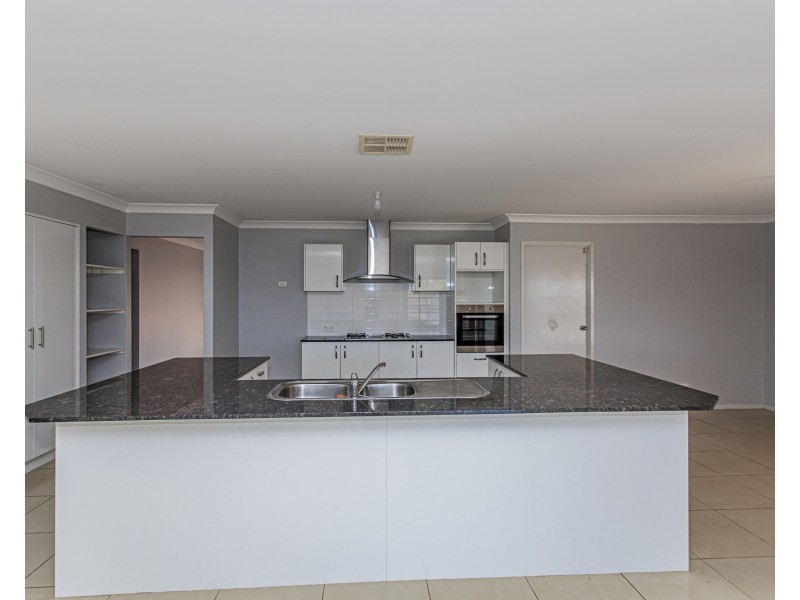 9 Centenary Close, Bolwarra Heights NSW 2320