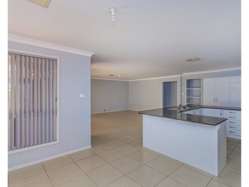 9 Centenary Close, Bolwarra Heights NSW 2320