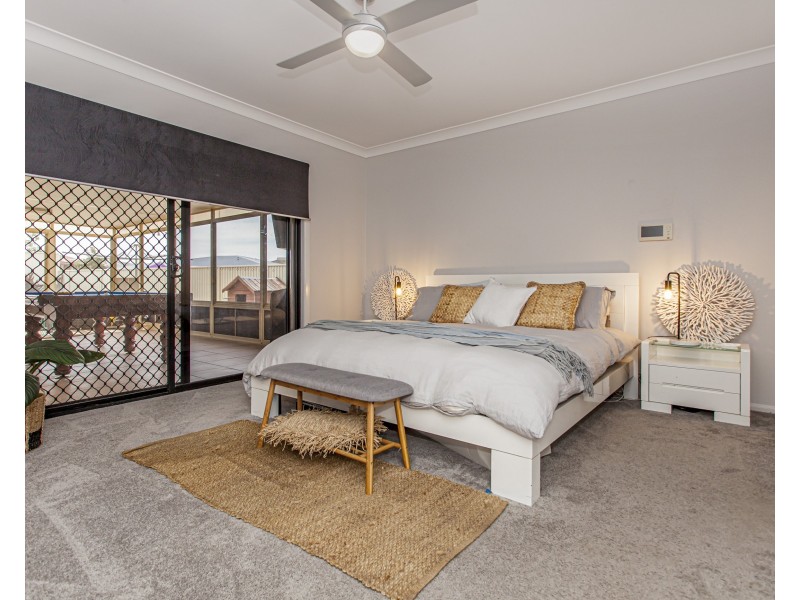 2 Drayton Crescent, Thornton NSW 2322