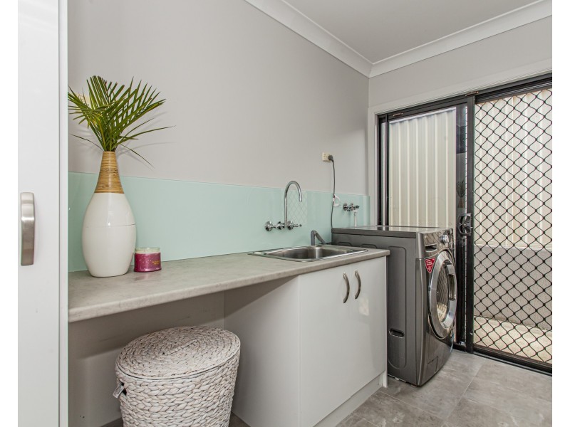 2 Drayton Crescent, Thornton NSW 2322