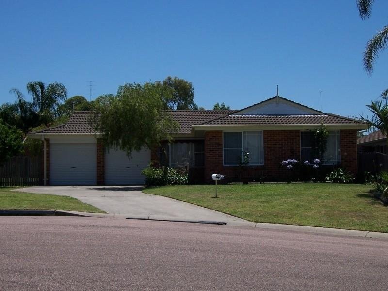 8 Falcon Place, Raymond Terrace NSW 2324
