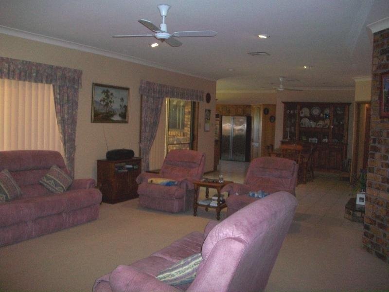 27 Gwandalan Close, Brandy Hill NSW 2324