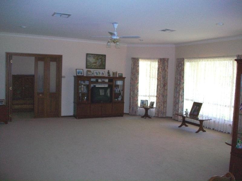 27 Gwandalan Close, Brandy Hill NSW 2324