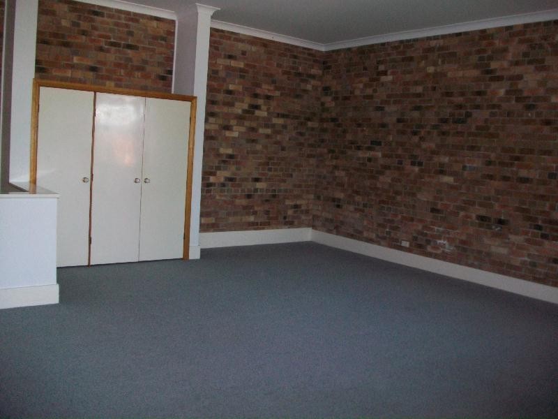 2/22 OAKS CIRCUIT, Raymond Terrace NSW 2324