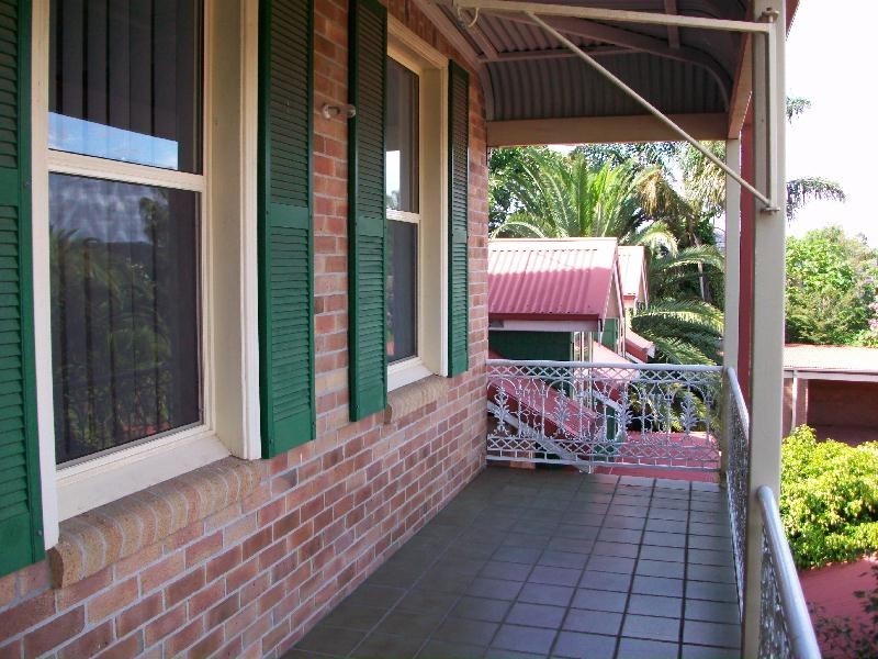 2/22 OAKS CIRCUIT, Raymond Terrace NSW 2324