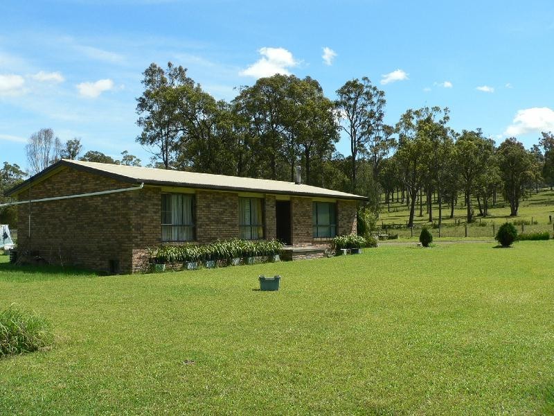 1013 Bucketts Way, Limeburners Creek NSW 2324