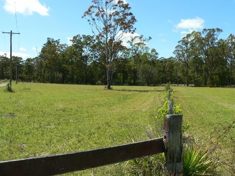 1013 Bucketts Way, Limeburners Creek NSW 2324