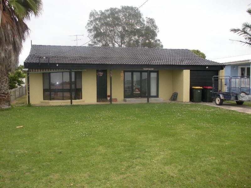 19 Waterfront Road, Swan Bay NSW 2324