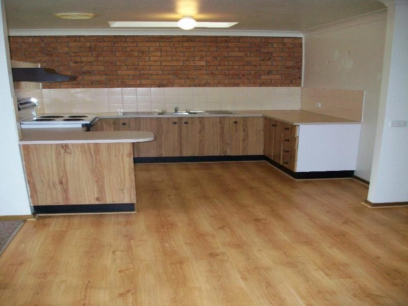 2/2 The Terrace, Raymond Terrace NSW 2324