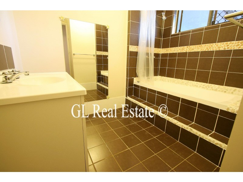 2 LETITIA STREET, Regents Park QLD 4118