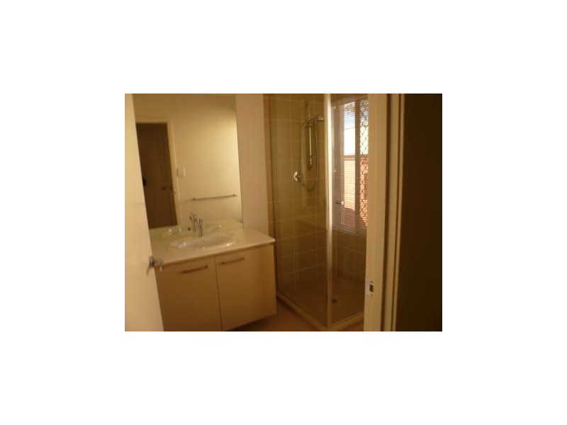 15 Riverside Crescent, Springfield Lakes QLD 4300