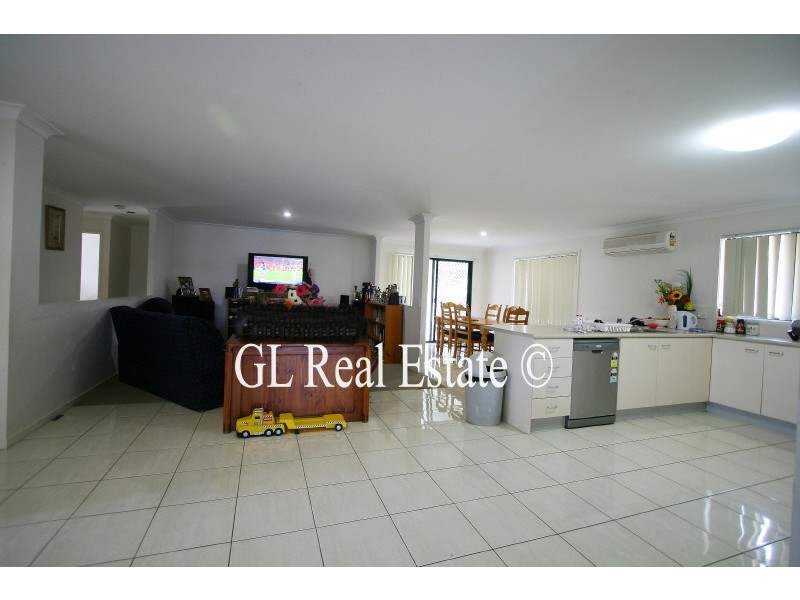 18 Moxey Street, Marsden QLD 4132