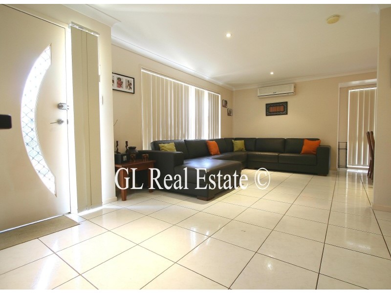10 LETITIA STREET, Regents Park QLD 4118