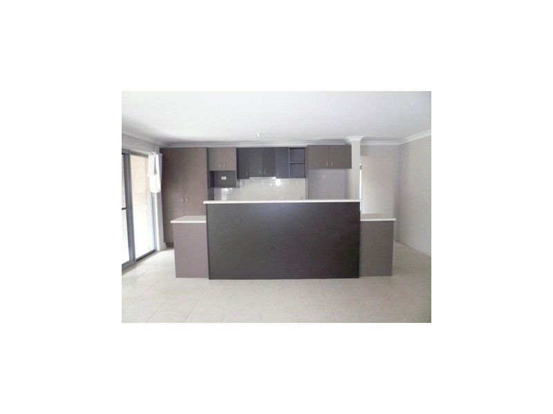 32 JEFF COLLINS CIRCUIT, Bellbird Park QLD 4300