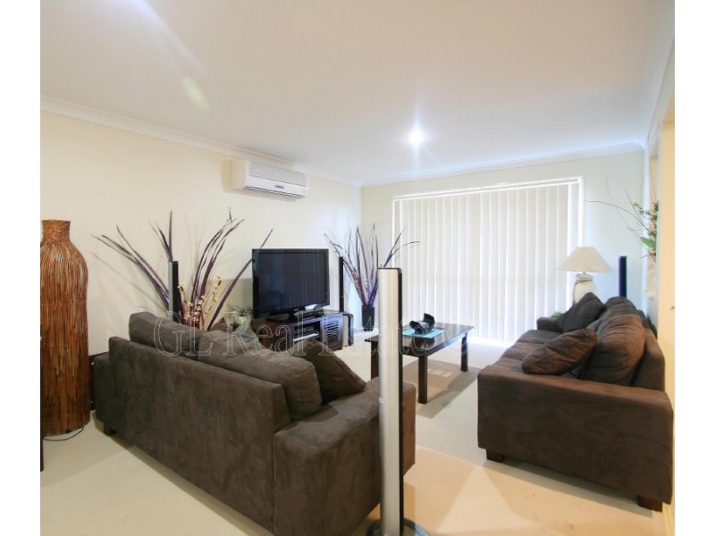 34 Charlton Place, Regents Park QLD 4118