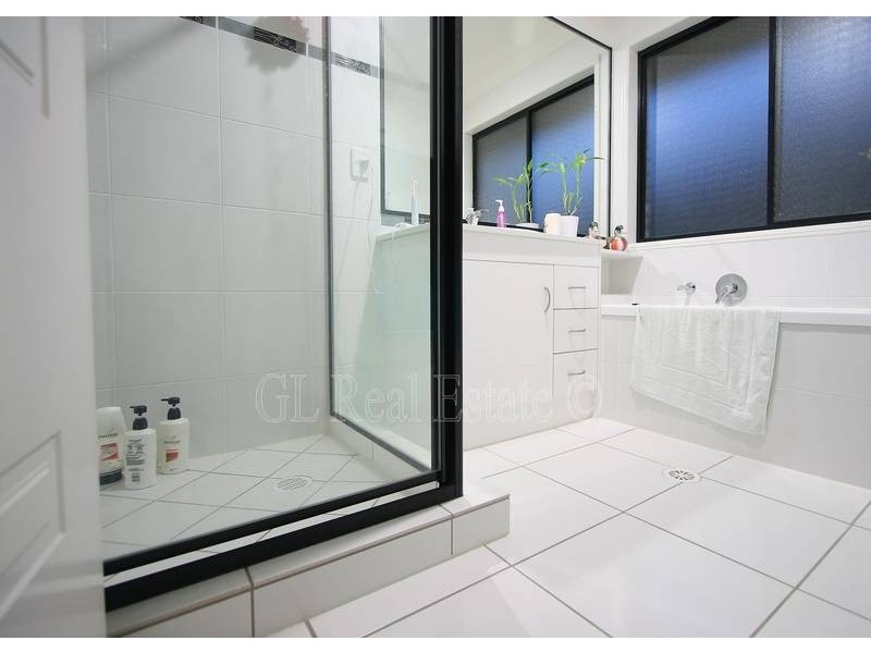 78 PAUL DRIVE, Regents Park QLD 4118