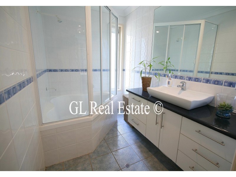 Regents Park QLD 4118