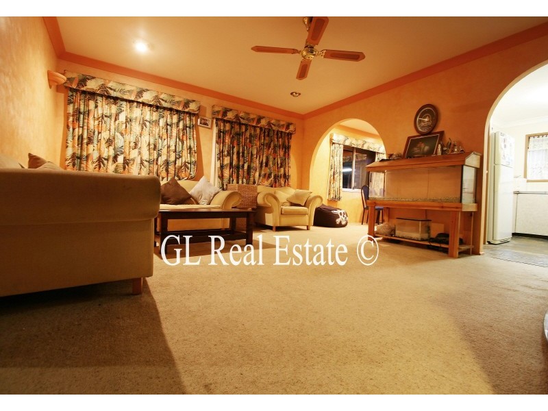 5 CORSLOOT ST, Regents Park QLD 4118