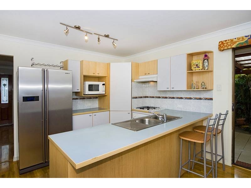 7 SONOROUS CLOSE, Regents Park QLD 4118