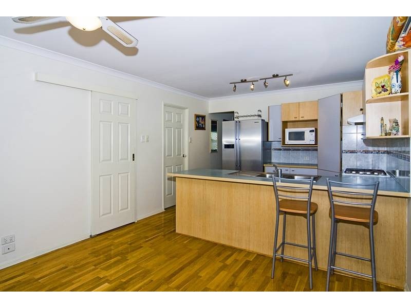 7 SONOROUS CLOSE, Regents Park QLD 4118