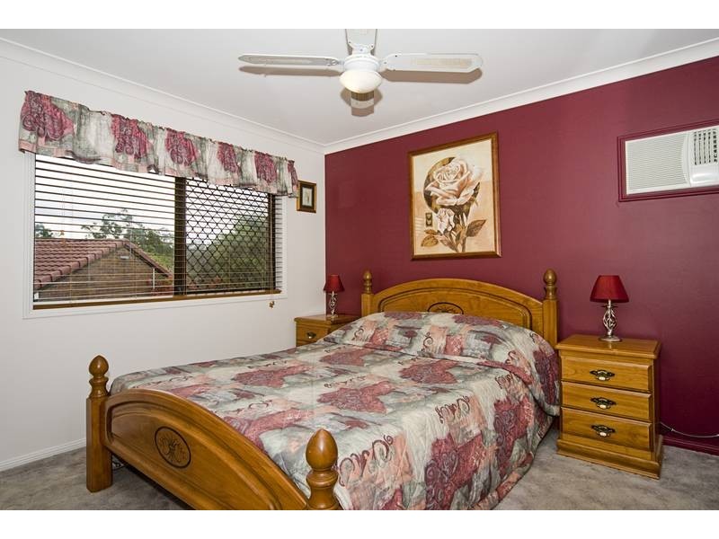 7 SONOROUS CLOSE, Regents Park QLD 4118